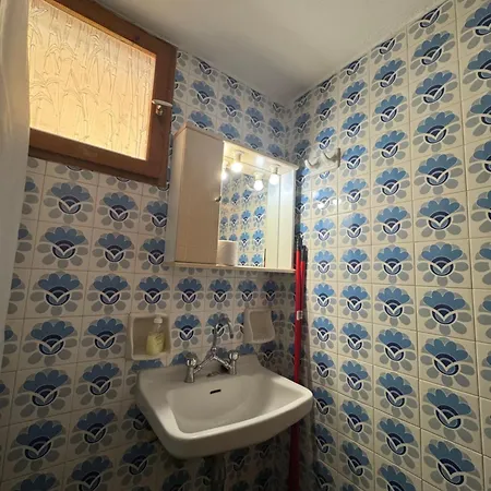 Apartment Cherronisi *